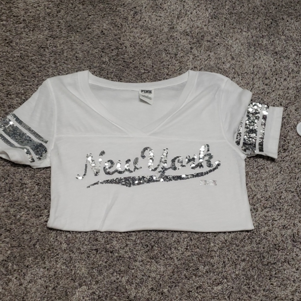 Vs pink shirt